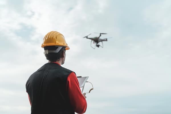 Dron con cámara de alta resolución para inspeccións seguras en Vigo